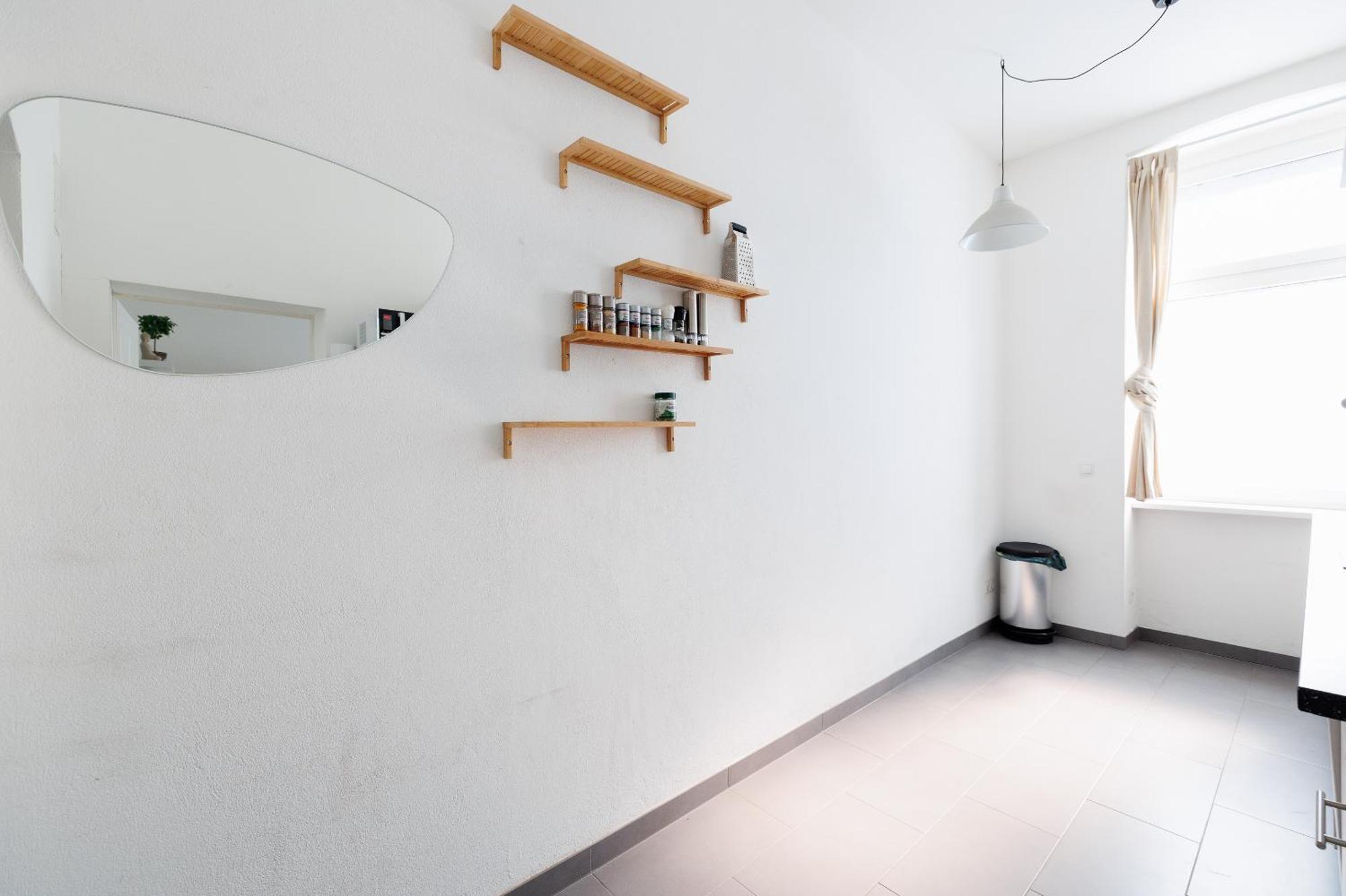 Modern City Apartment In Виена Екстериор снимка