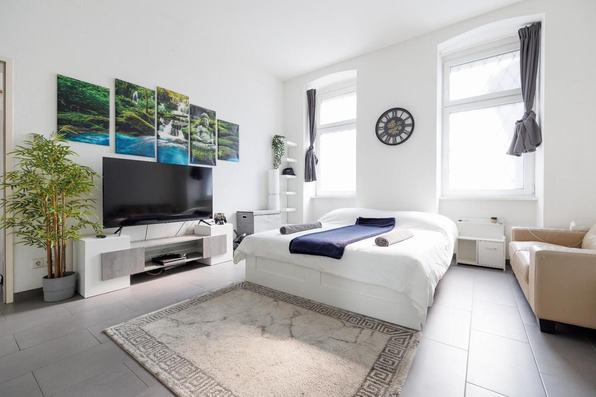 Modern City Apartment In Виена Екстериор снимка