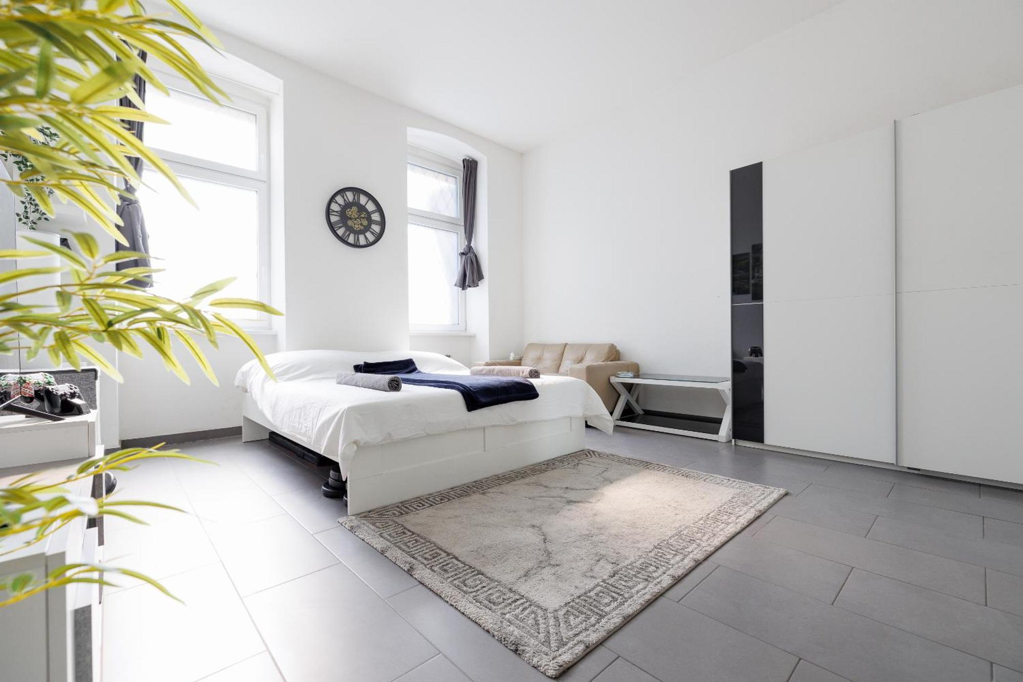 Modern City Apartment In Виена Екстериор снимка